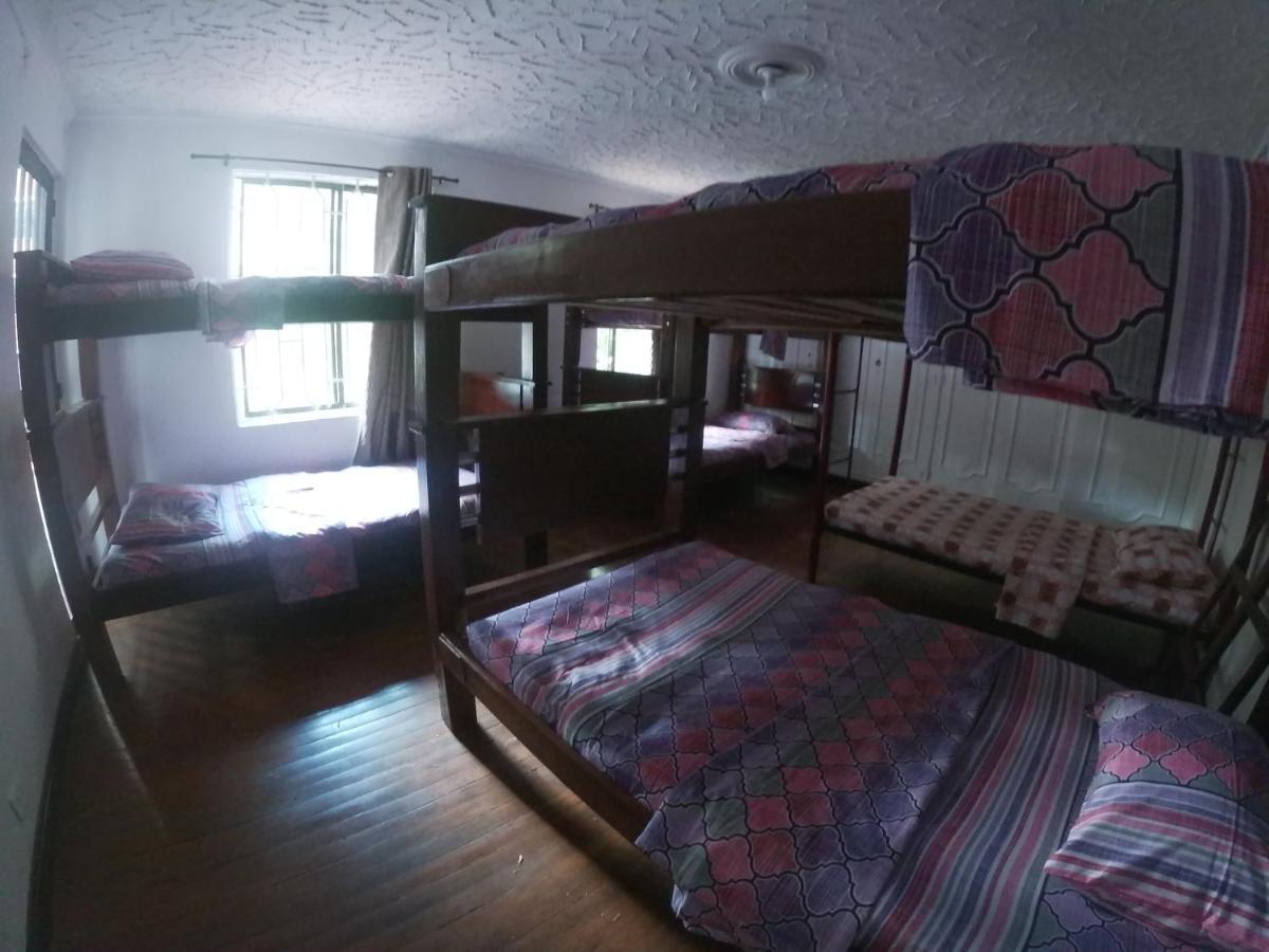Le VI Hostal Медельїн Екстер'єр фото